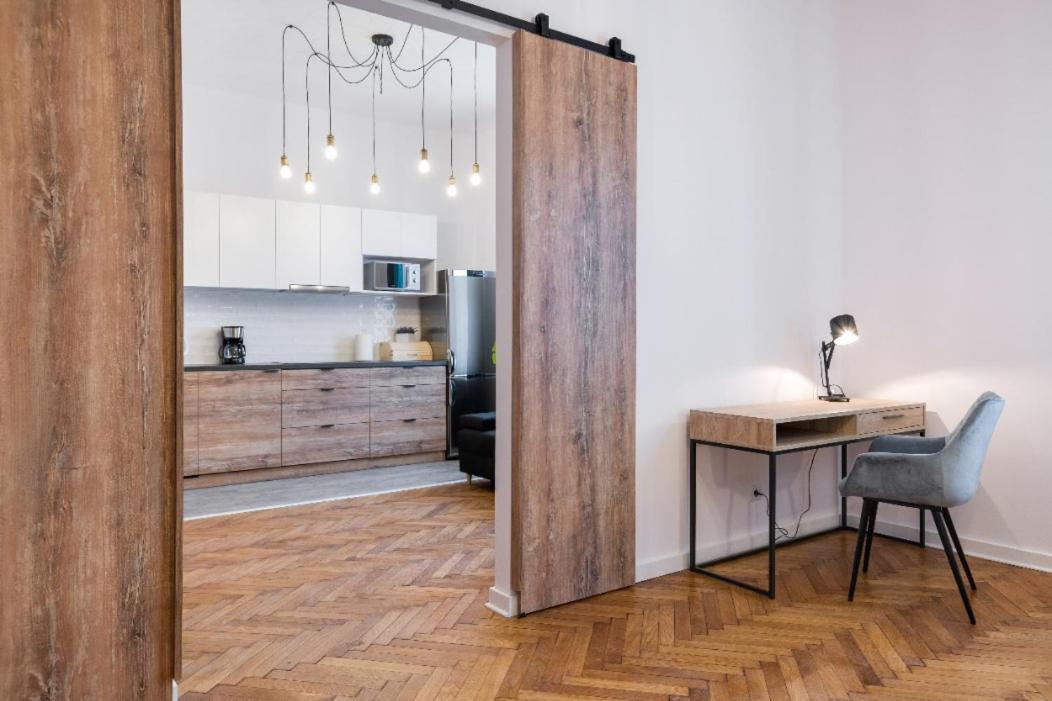 Fancy Apartments With Lift And A/C Cracovia Esterno foto