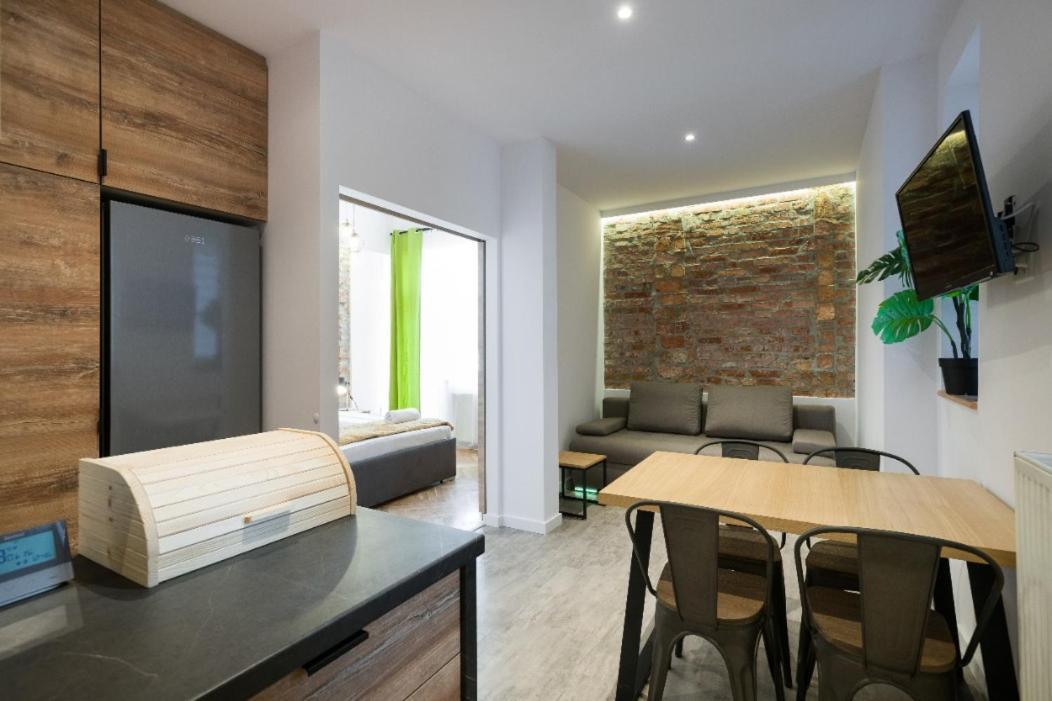 Fancy Apartments With Lift And A/C Cracovia Esterno foto